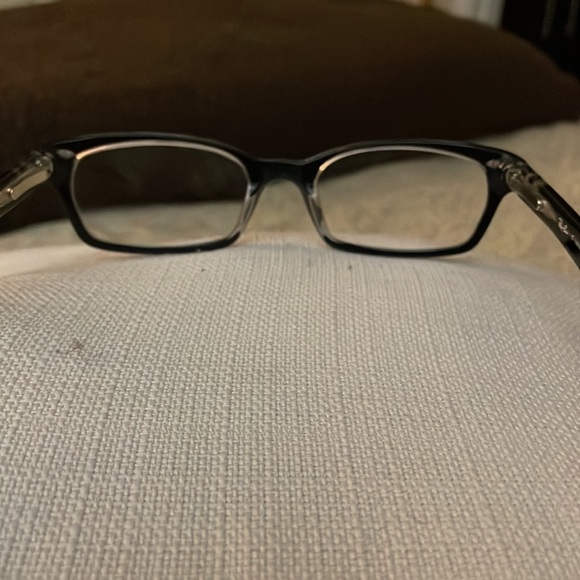 Ray-Ban Sunglasses 🕶 - Picture 5 of 8